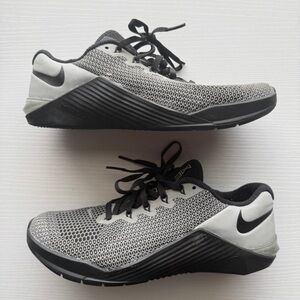 ***SOLD****Nike Metcon 5 X 'Night Time Shine' Women’s shoes 7.5